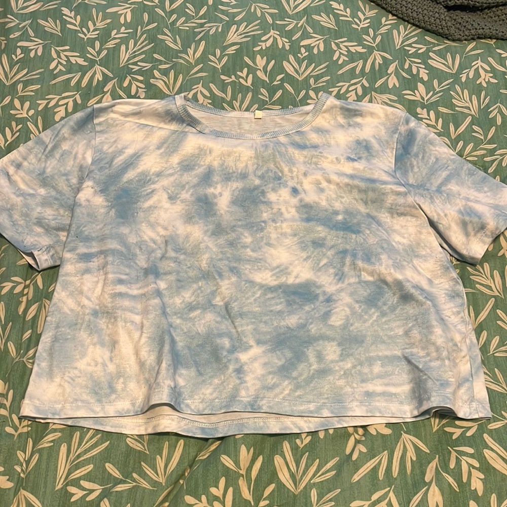 Cropped tie dye shirt